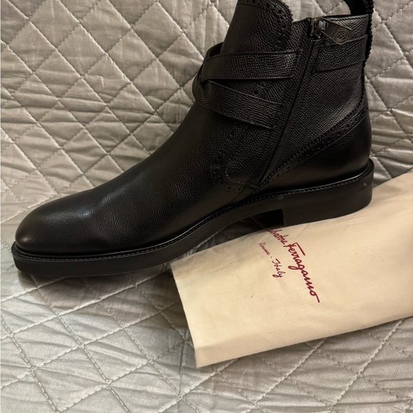 Salvatore Ferragamo Black/Nero 10E Becker Ankle Boot - Picture 3 of 5